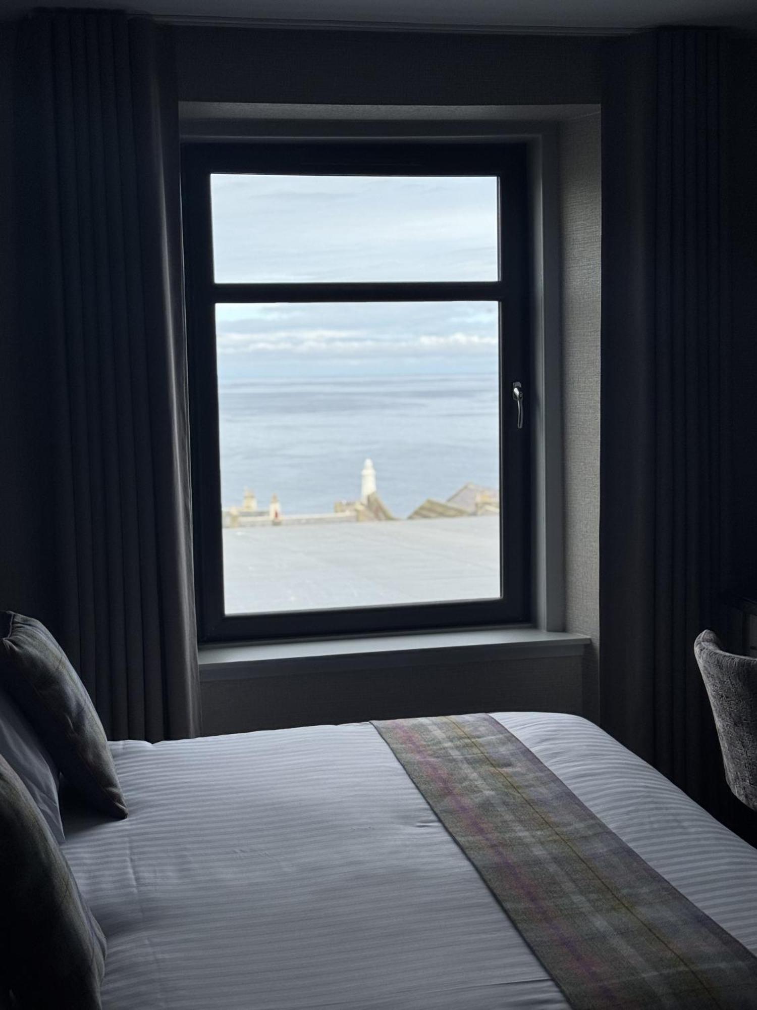 The Knowes Hotel & Restaurant Macduff Oda fotoğraf