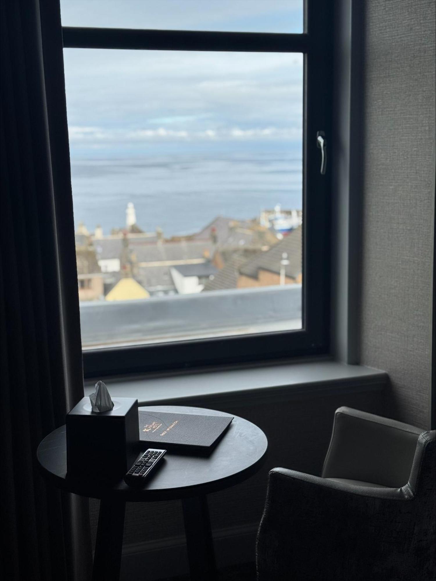 The Knowes Hotel & Restaurant Macduff Oda fotoğraf